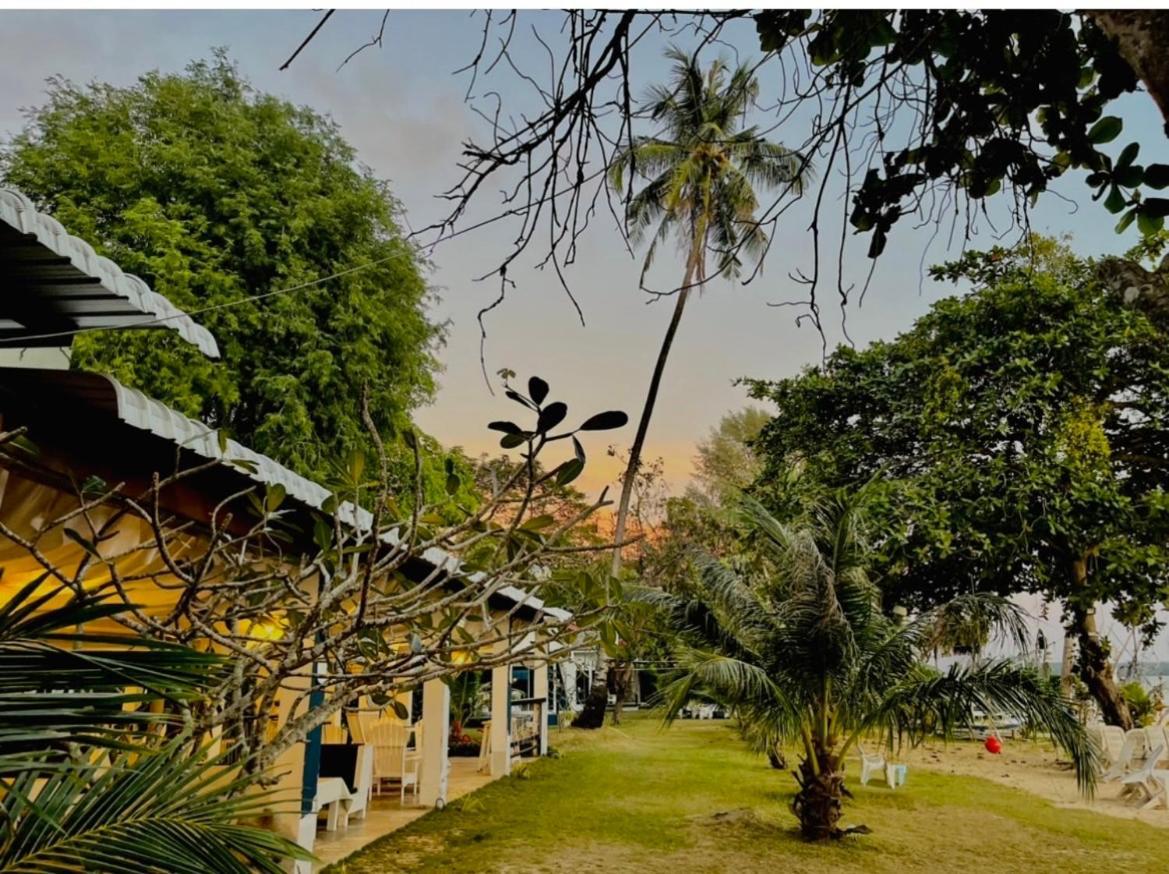 Baan Koh Mak Hotel Exterior photo